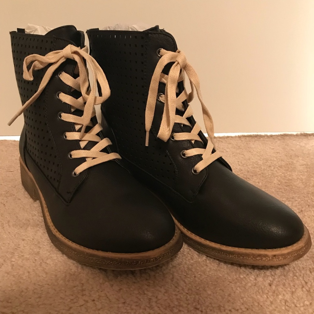 Brand new black combat boots - Picture 4 of 5